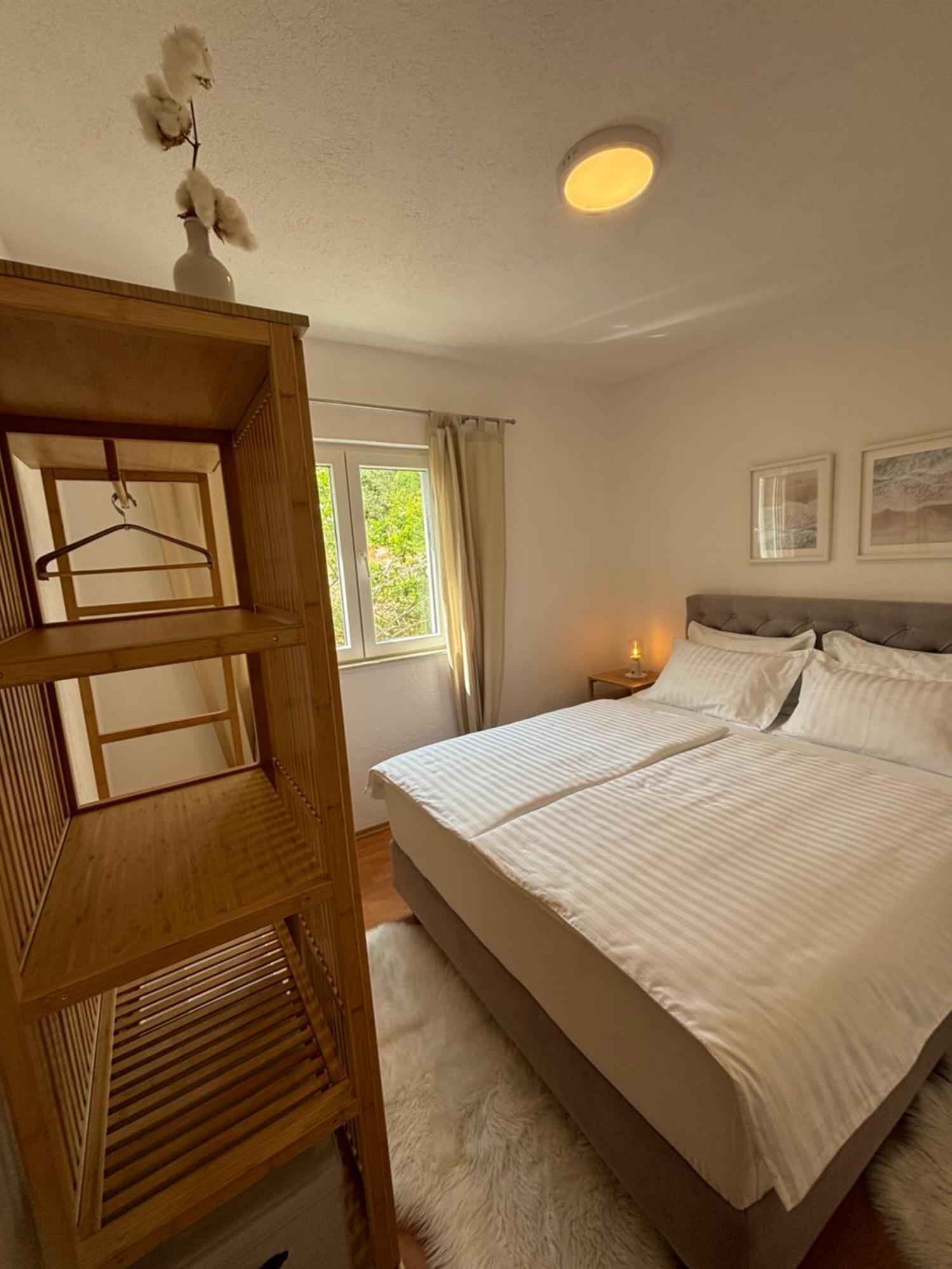 Luxury Nikolina Sea&city View