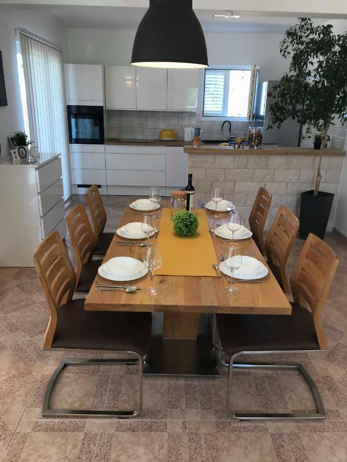 Apartment Luxury Nikolina Sea&city View