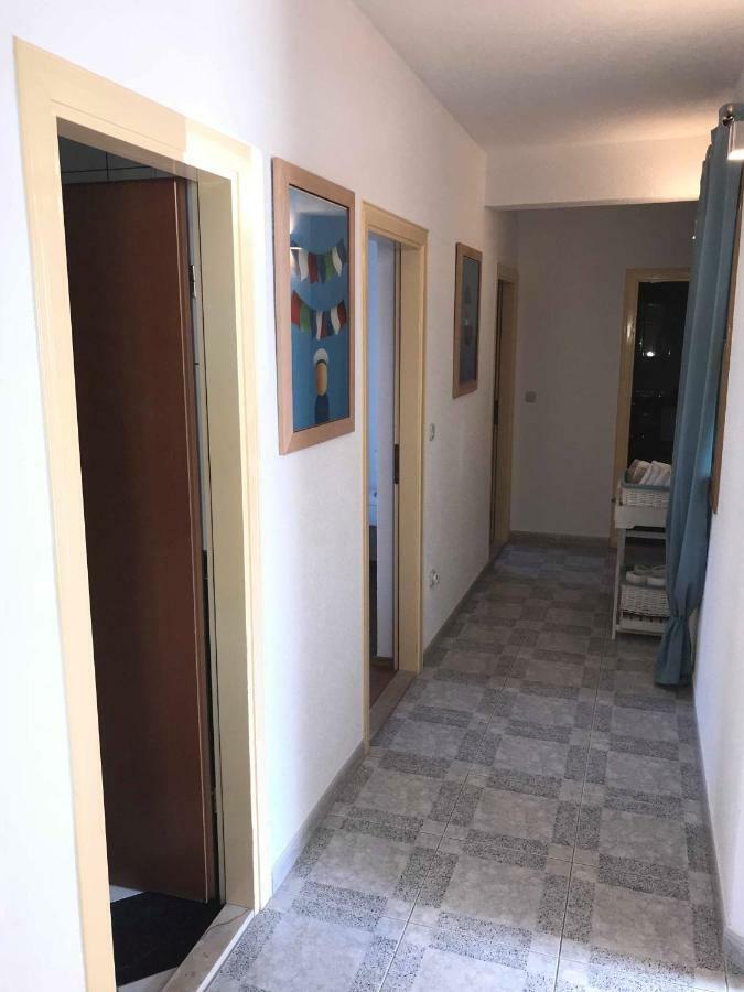 Luxury Nikolina Sea&city View Apartment