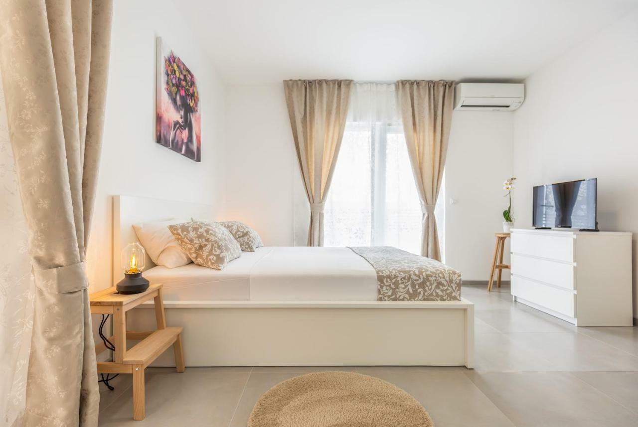 Apartment Luxury Nikolina Sea&city View