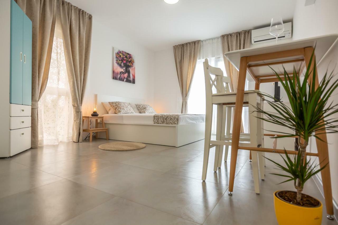 Luxury Nikolina Sea&city View *