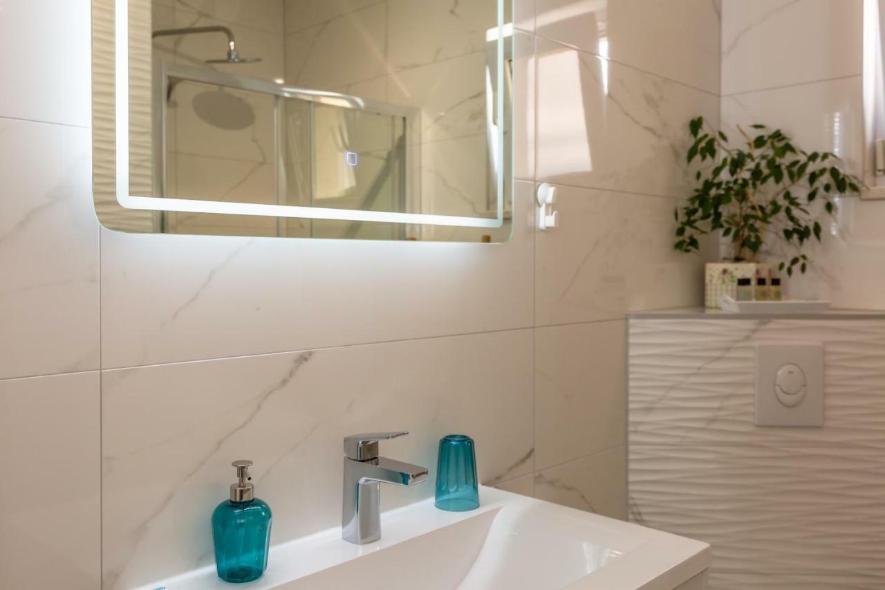 Luxury Nikolina Sea&city View *