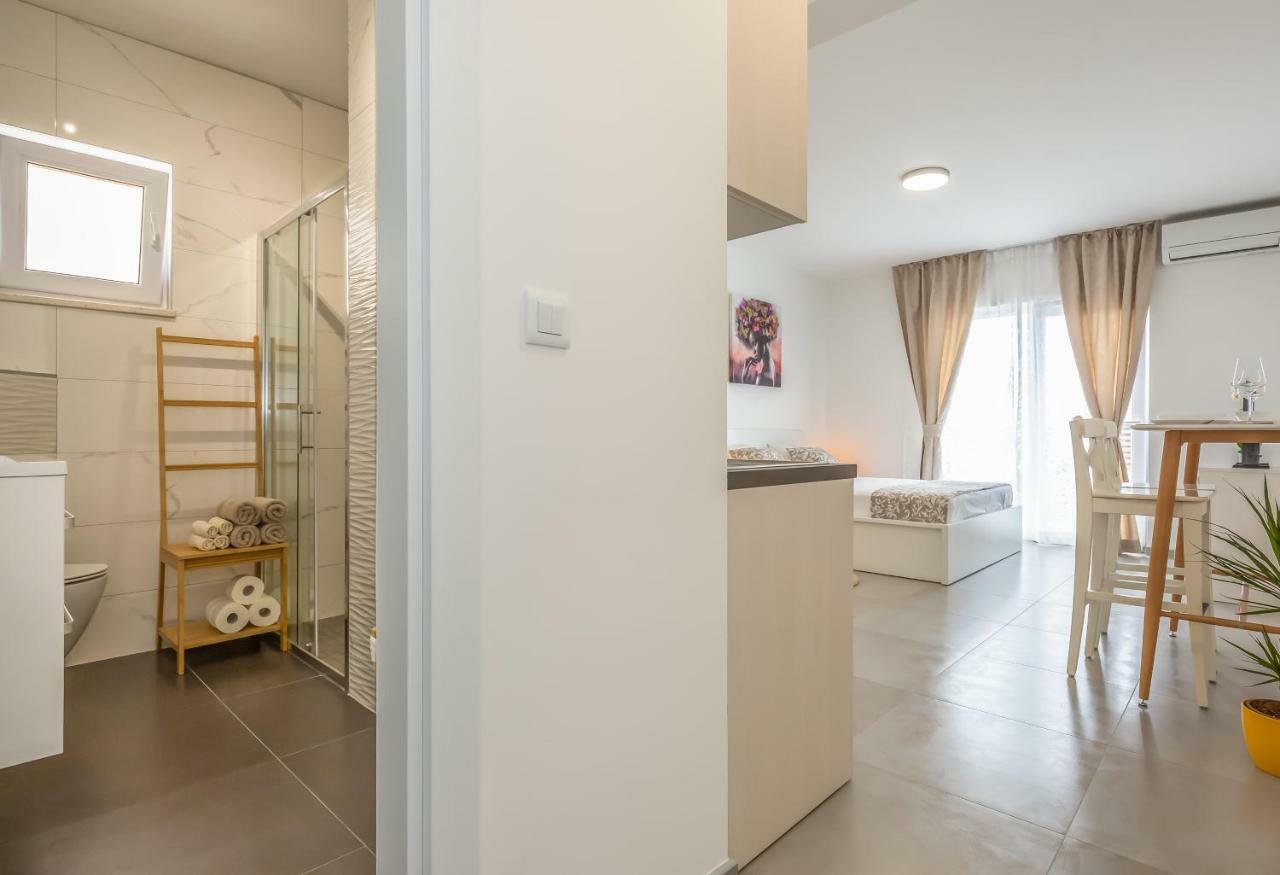 Luxury Nikolina Sea&city View *