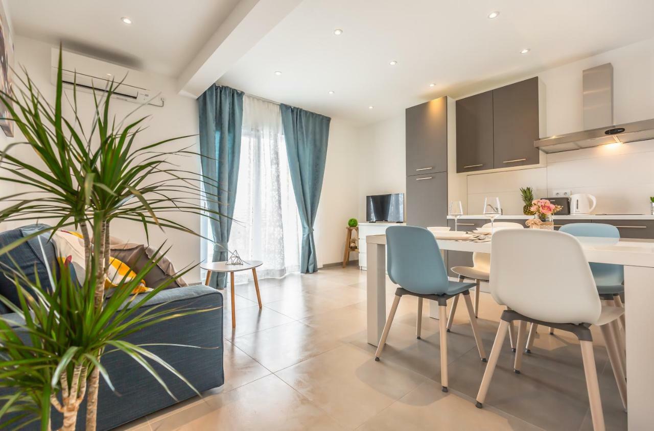Luxury Nikolina Sea&city View
